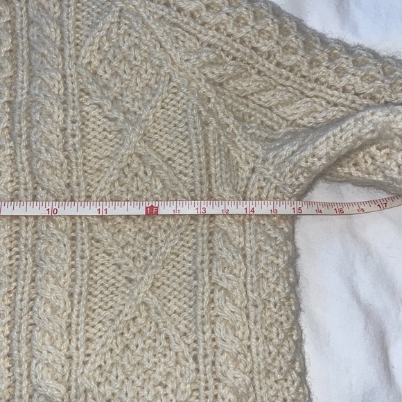 Irish Fisherman Wool Sweater - Picture 7 of 8